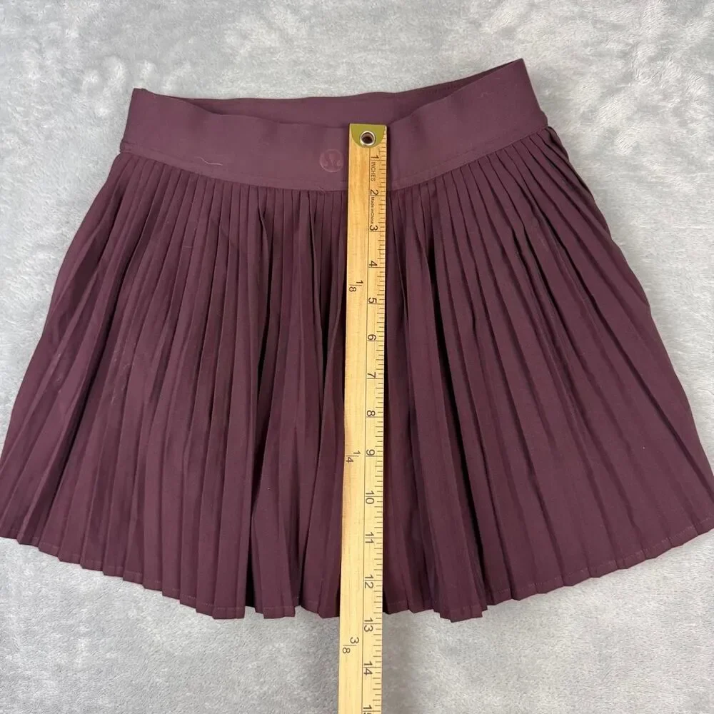 Lululemon Women's Burgundy and Purple Skirt
